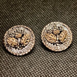 Vtg RARE Black Hills Round Clip on Earrings Sterling‎ Silver & 10k Gold Leaf